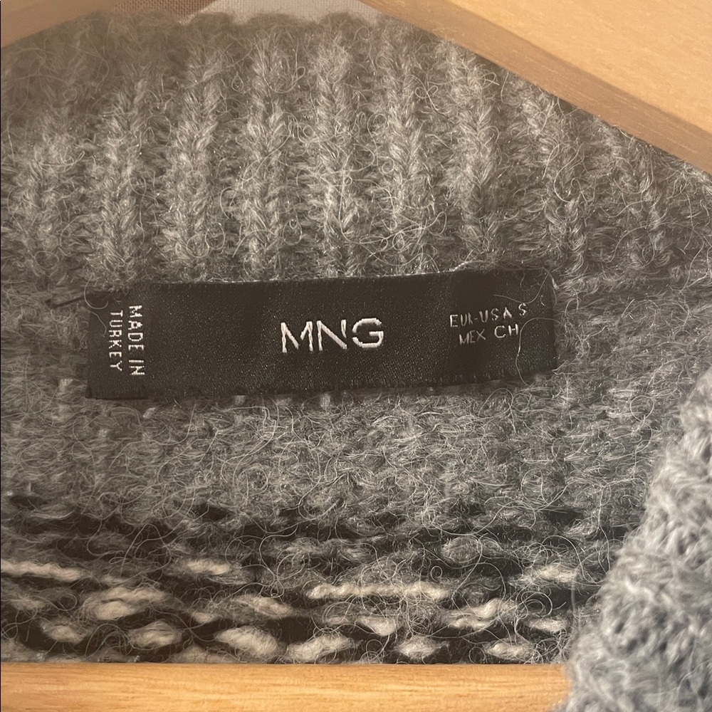 Mango Sweater - Picture 2 of 3